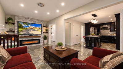 743 Winterton Way • Mississauga, ON photo 8