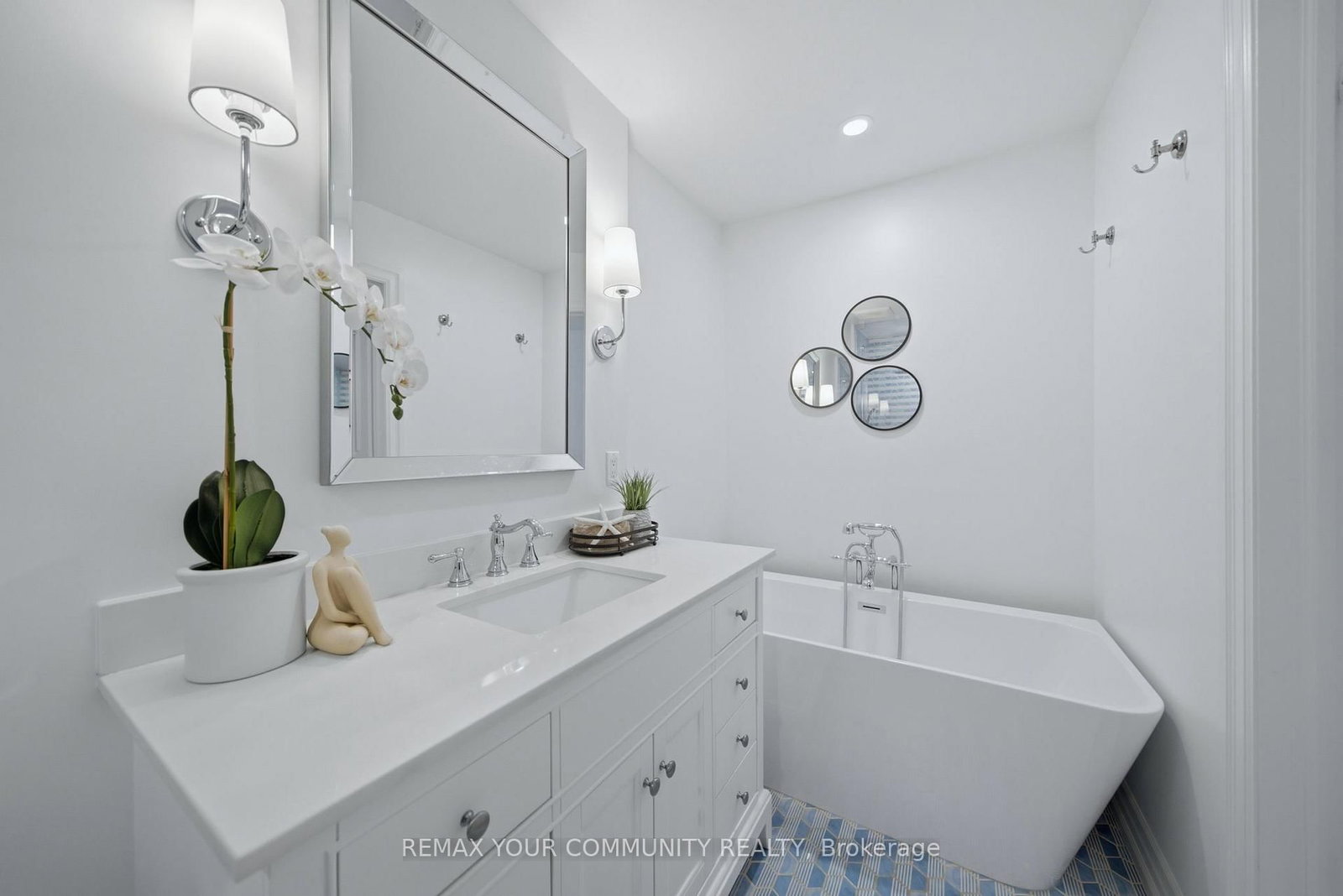 180 Manitoba Street • #3 • Toronto, ON photo 26