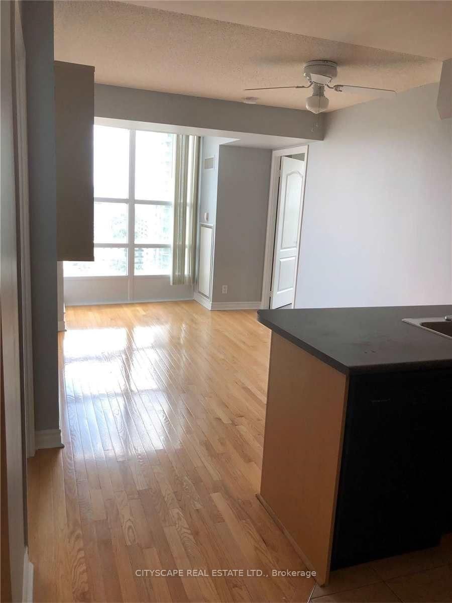 1502-33 Elm Dr, Mississauga, view 3