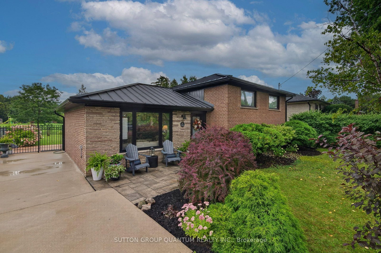 2103 Seabrook Drive • Oakville, ON photo 5