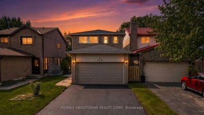 668 Greycedar Mississauga,ON L4W 3J7 — Photo 1