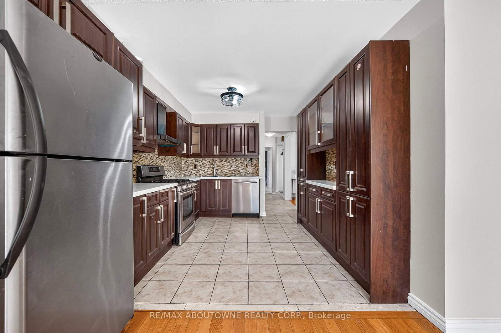 668 Greycedar Mississauga,ON L4W 3J7 — Photo 10