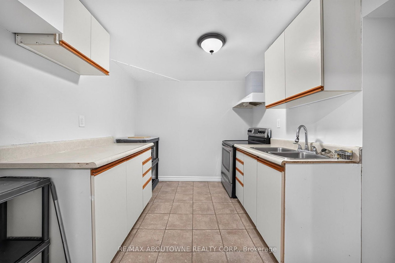 668 Greycedar Mississauga,ON L4W 3J7 — Photo 26