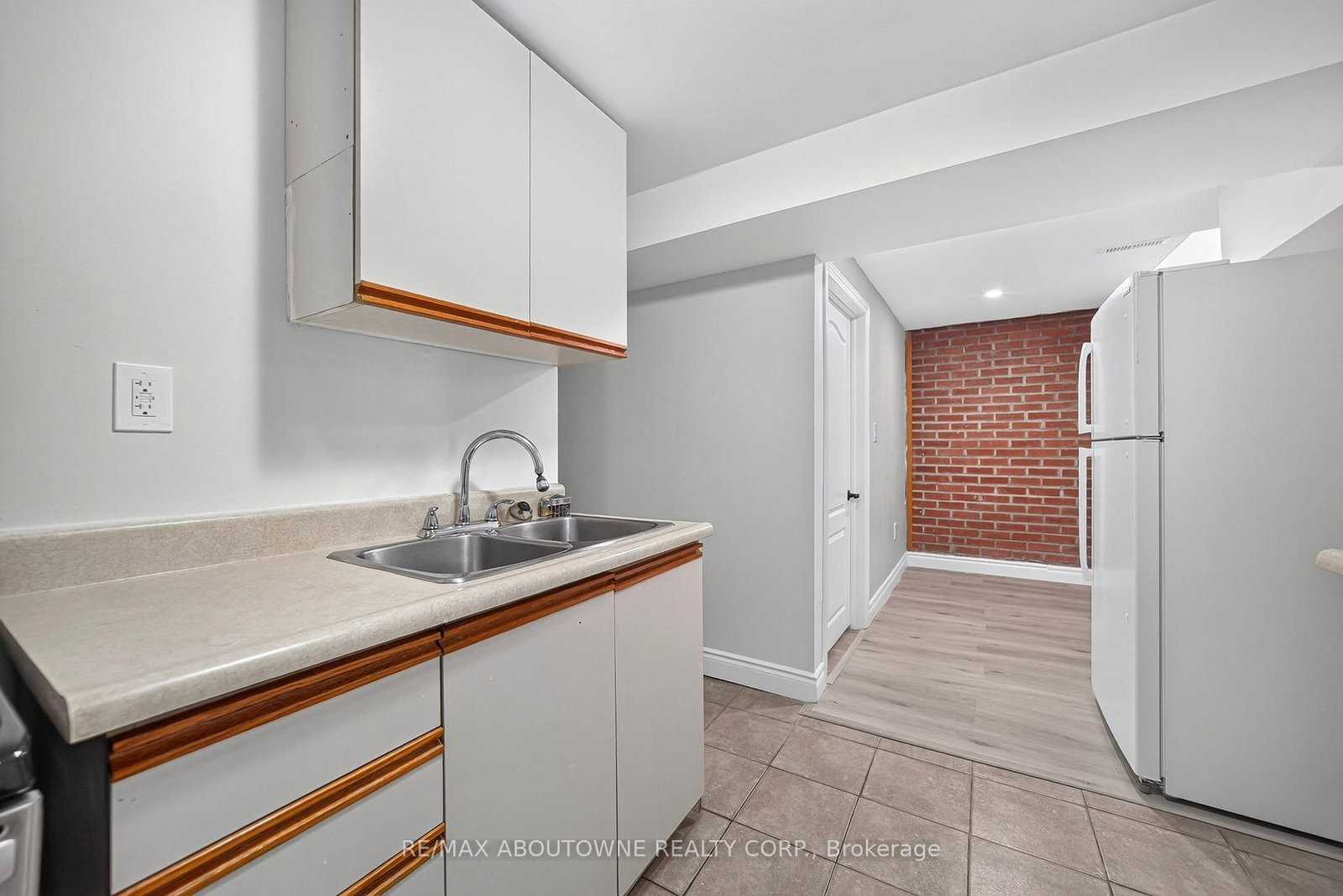 668 Greycedar Mississauga,ON L4W 3J7 — Photo 27