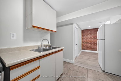 668 Greycedar Mississauga,ON L4W 3J7 — Photo 27