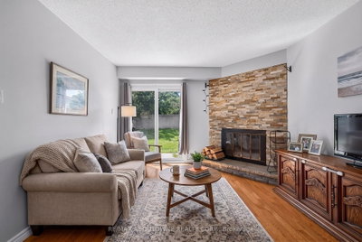 668 Greycedar Mississauga,ON L4W 3J7 — Photo 9