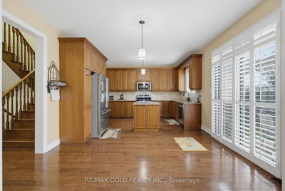 34 Lexington Road • Brampton, ON photo 5