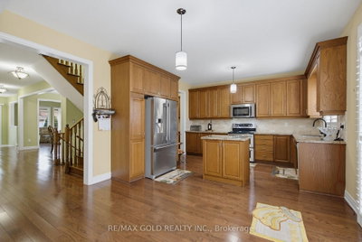34 Lexington Road • Brampton, ON photo 6