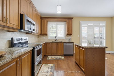 34 Lexington Road • Brampton, ON photo 8