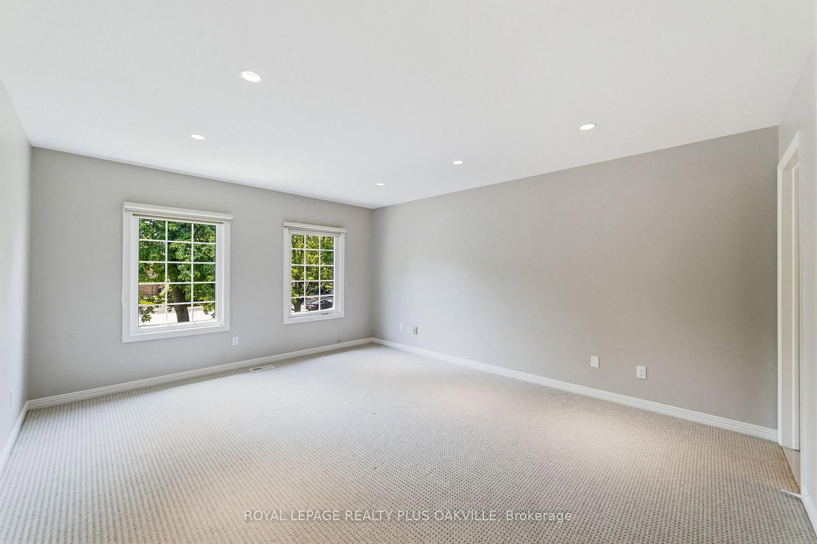 1113 Valleywood Court • Oakville, ON photo 20