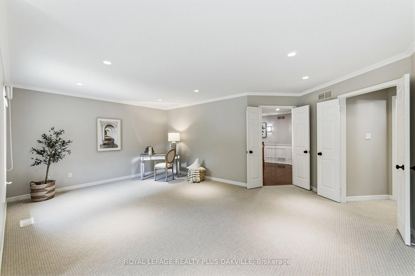 1113 Valleywood Court • Oakville, ON photo 34