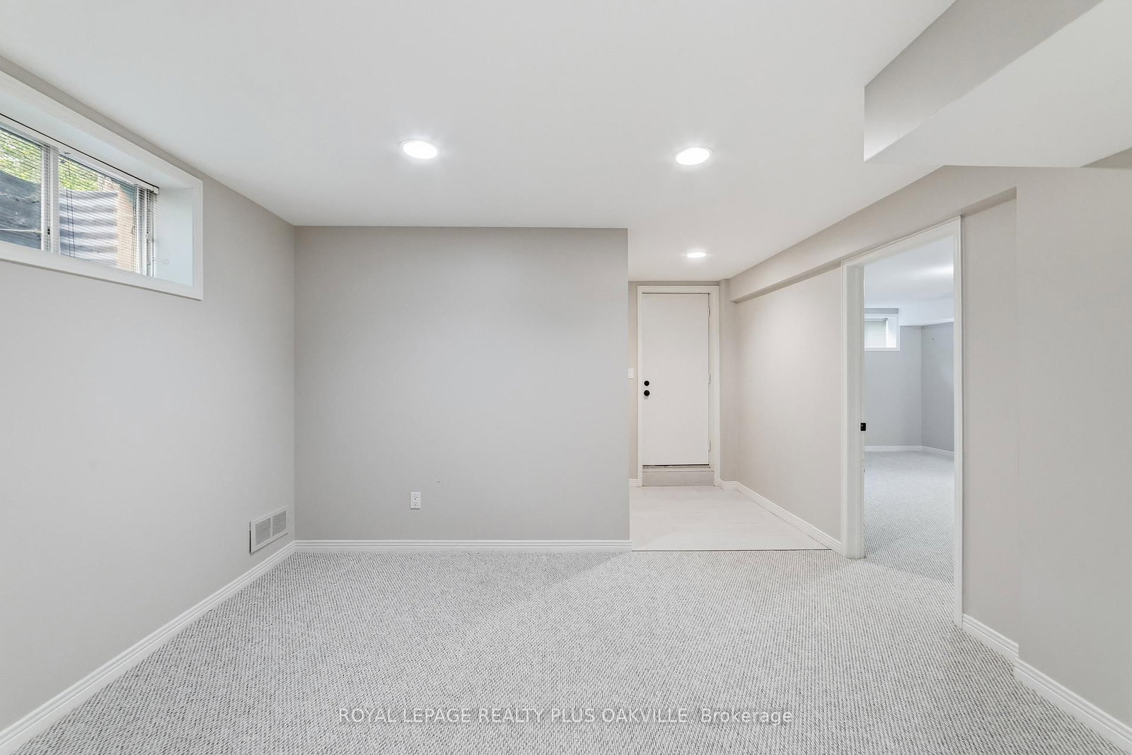 1113 Valleywood Court • Oakville, ON photo 37