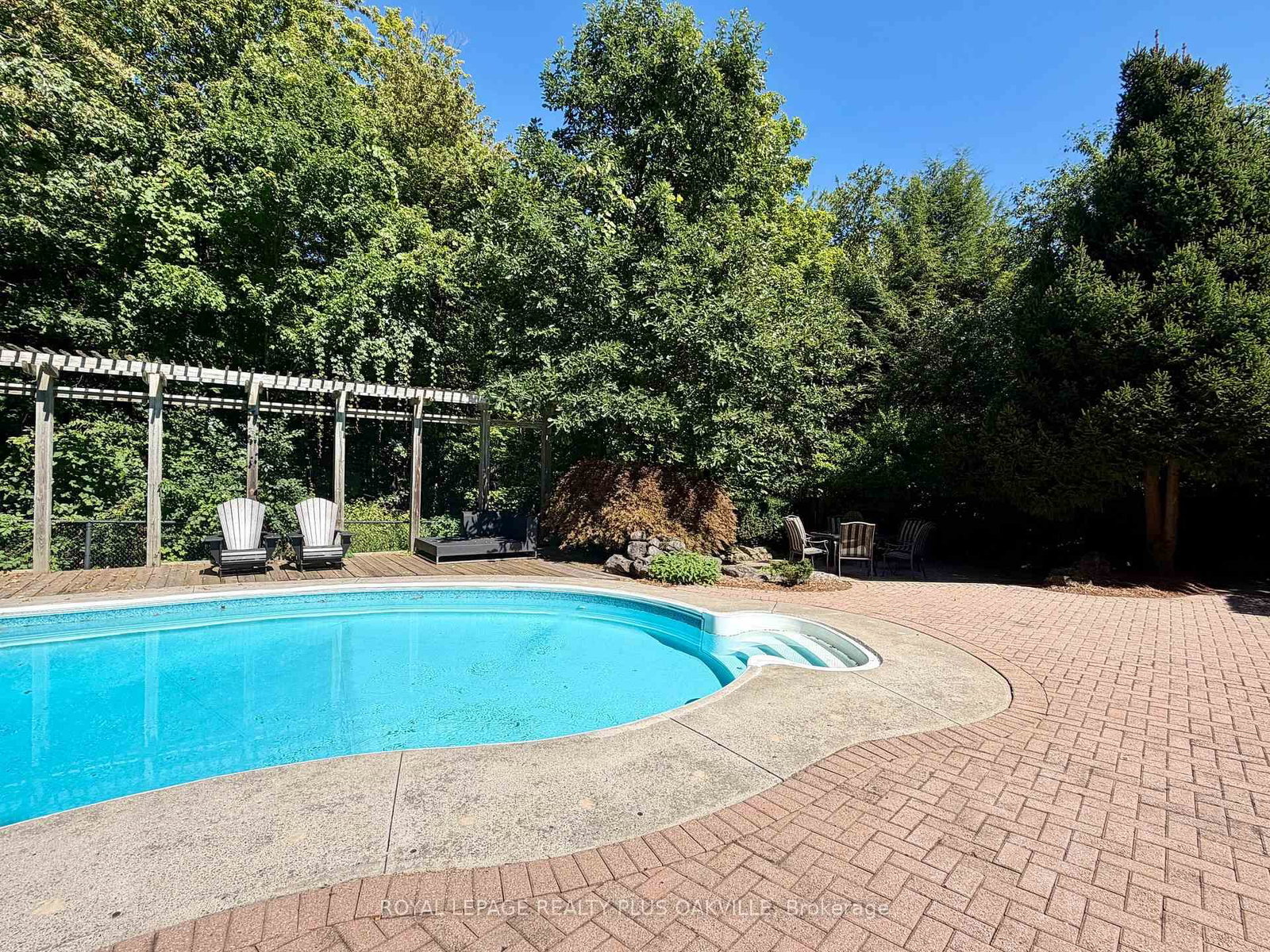 1113 Valleywood Court • Oakville, ON photo 46