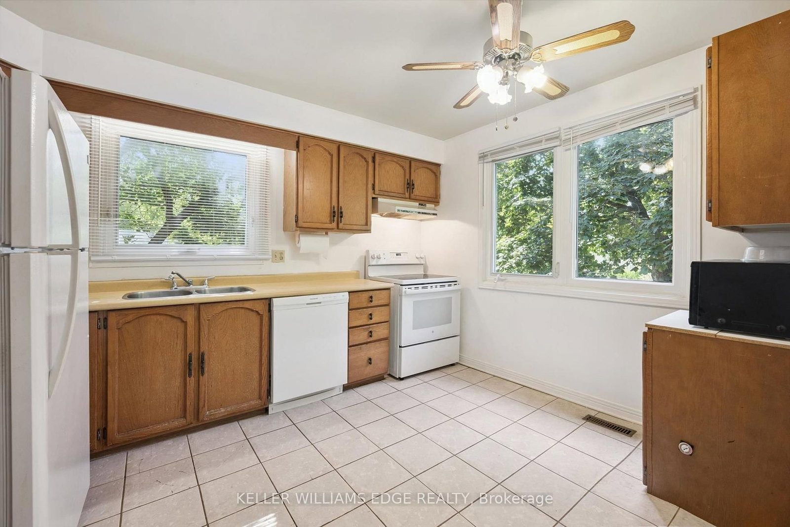 2181 Joyce Street • Burlington, ON photo 12