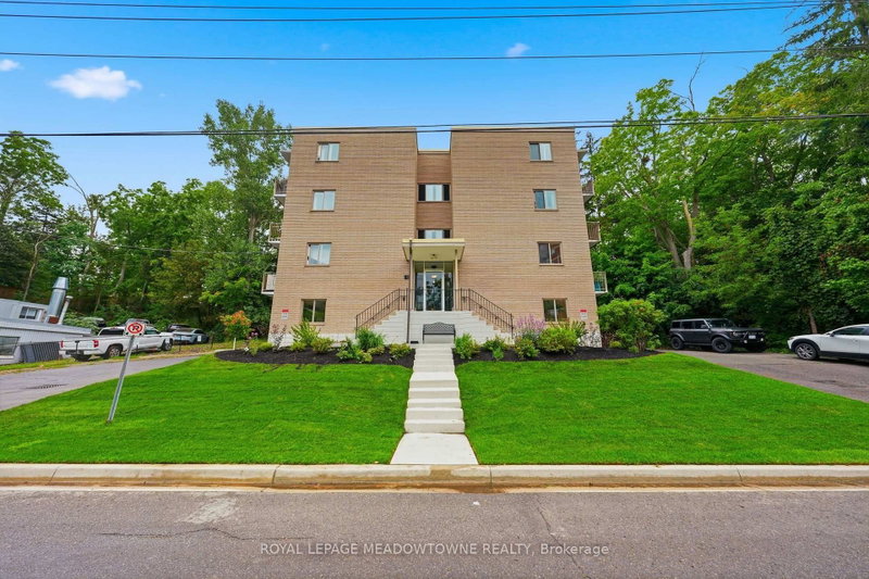 301 - 49 Park Avenue