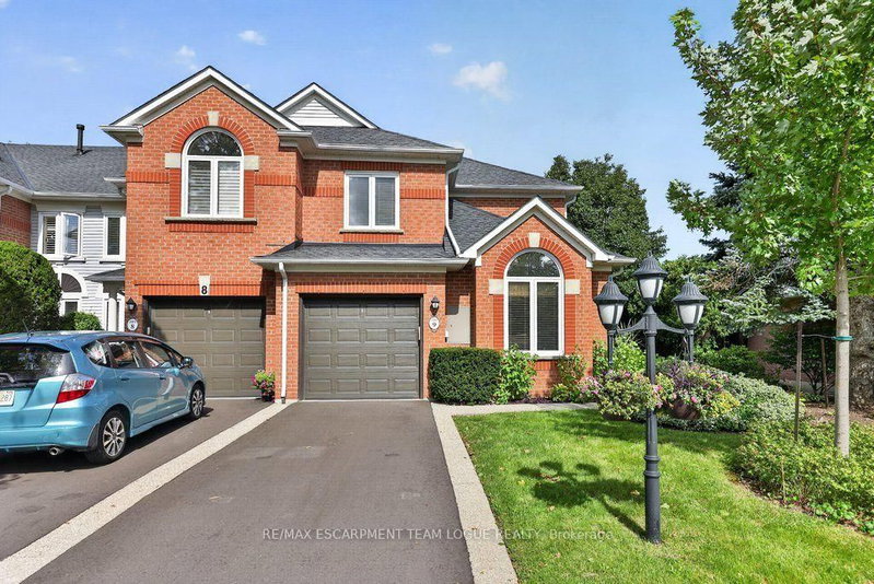 9 - 2103 Berwick Drive