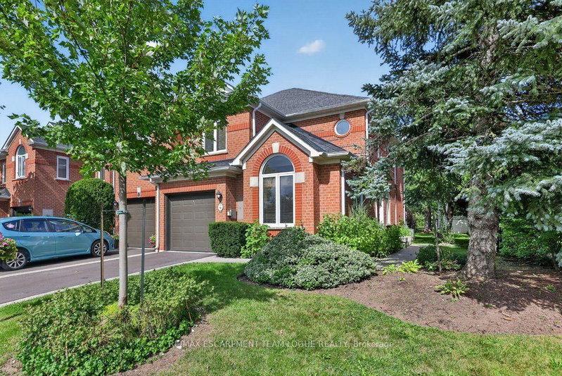 9 - 2103 Berwick Drive