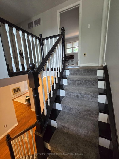 6063 Farmstead Mississauga,ON L5N 2Y9 — Photo 14