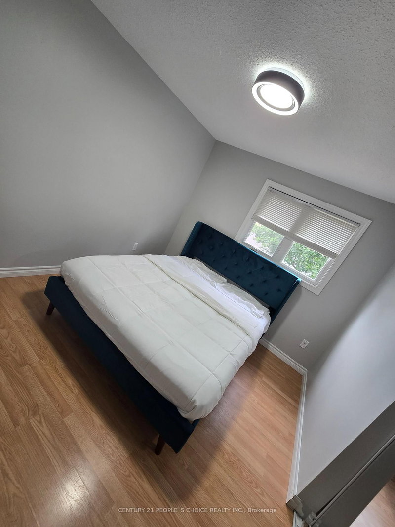 6063 Farmstead Mississauga,ON L5N 2Y9 — Photo 16