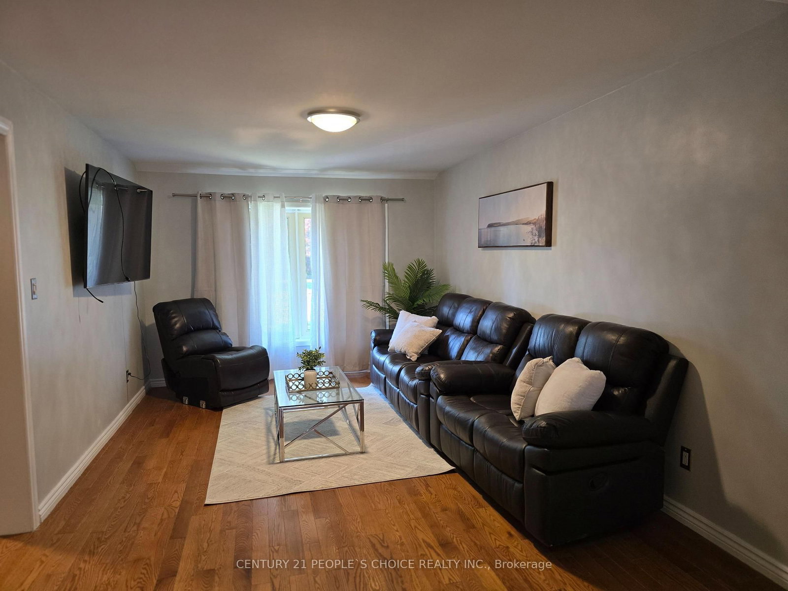 6063 Farmstead Lane • Mississauga, ON photo 5