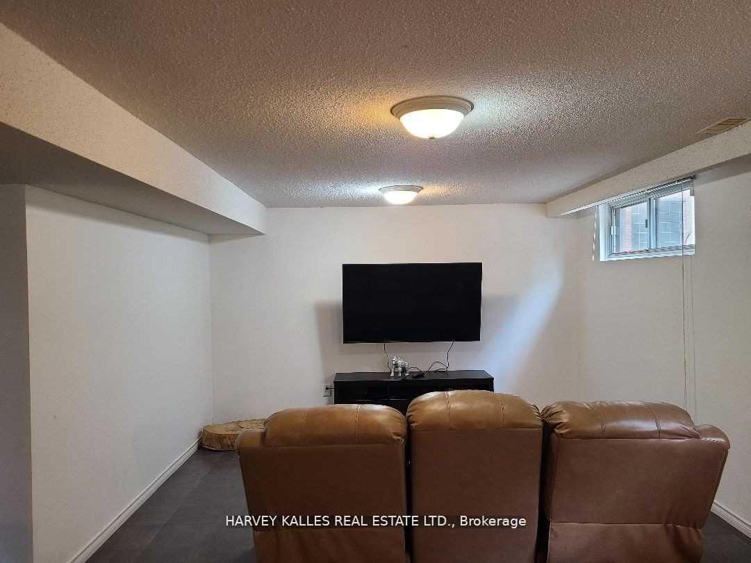 2379 Hensall Street • Mississauga, ON photo 16