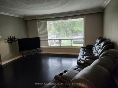 2379 Hensall Street • Mississauga, ON photo 4