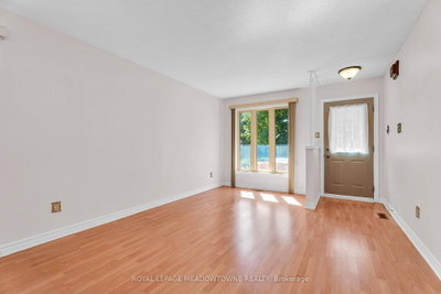 100 Martindale Crescent • Brampton, ON photo 7