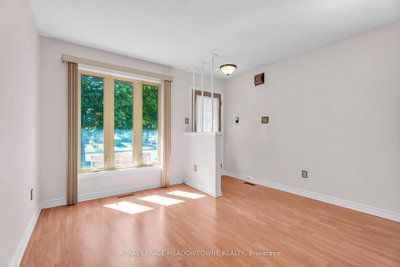 100 Martindale Crescent • Brampton, ON photo 8