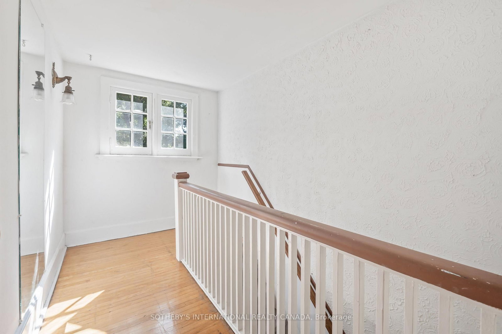 1462 Hurontario Street • Mississauga, ON photo 19