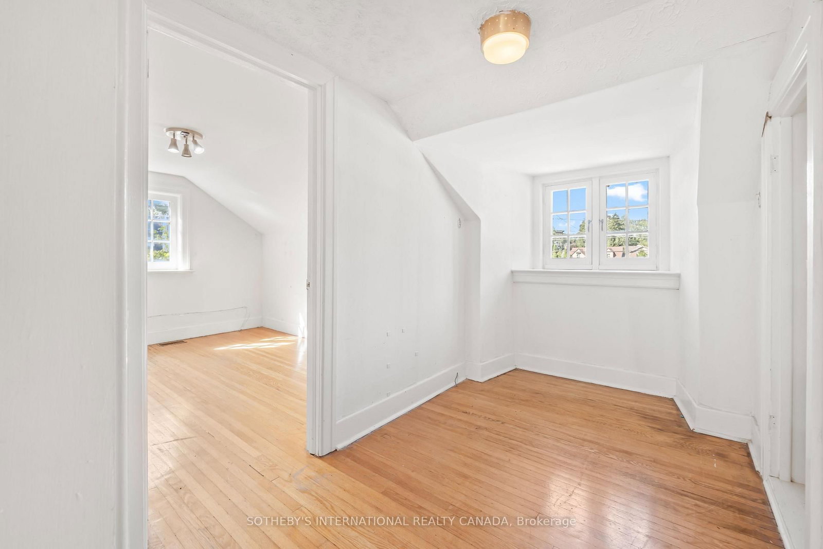 1462 Hurontario Street • Mississauga, ON photo 20