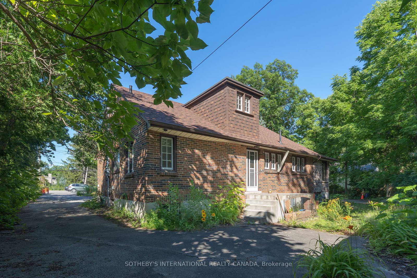 1462 Hurontario Street • Mississauga, ON photo 25