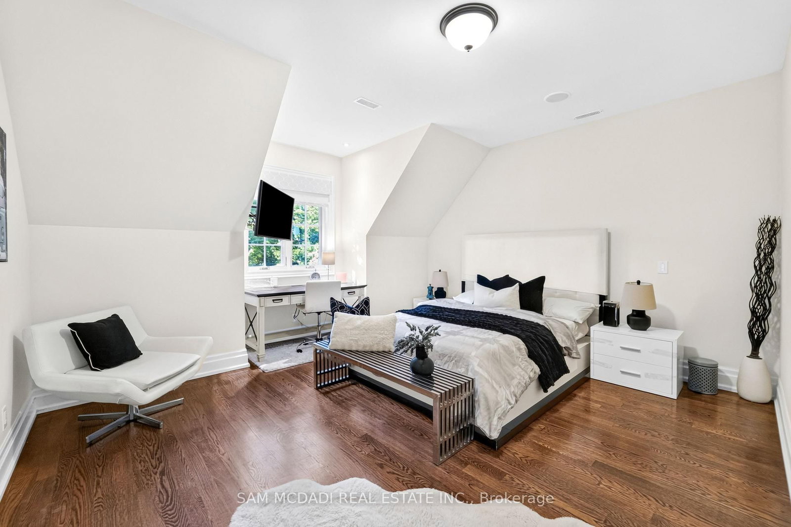 1578 Spring Rd, Mississauga, view 25