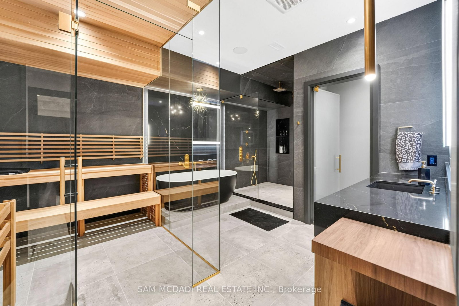 1578 Spring Rd, Mississauga, view 32