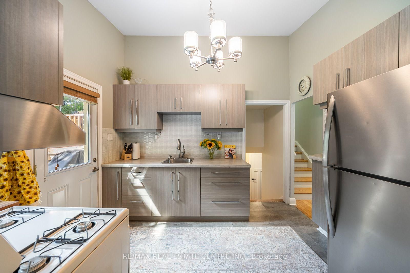 14 Lawrence Crescent • Brampton, ON photo 12