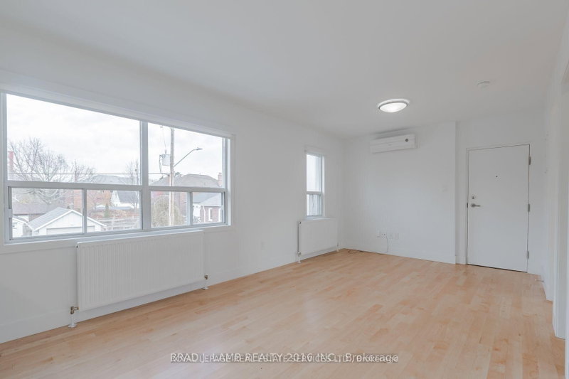3 - 28A Third Street