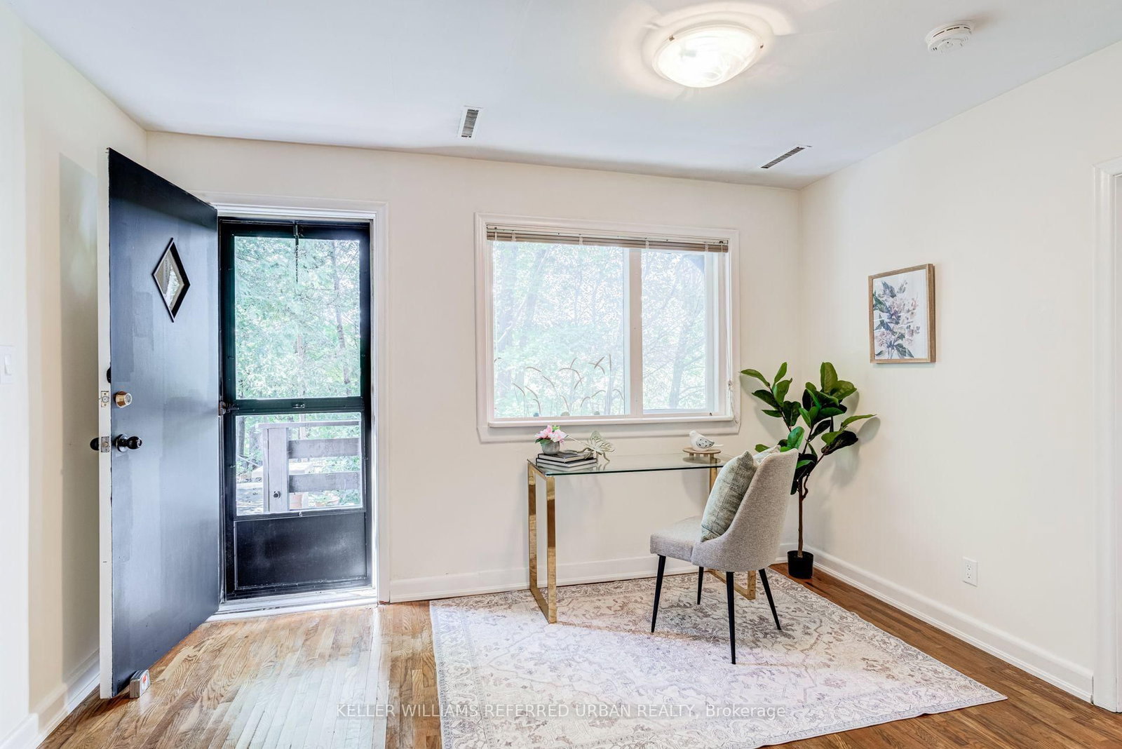 30 Rambert Crescent • Toronto, ON photo 16