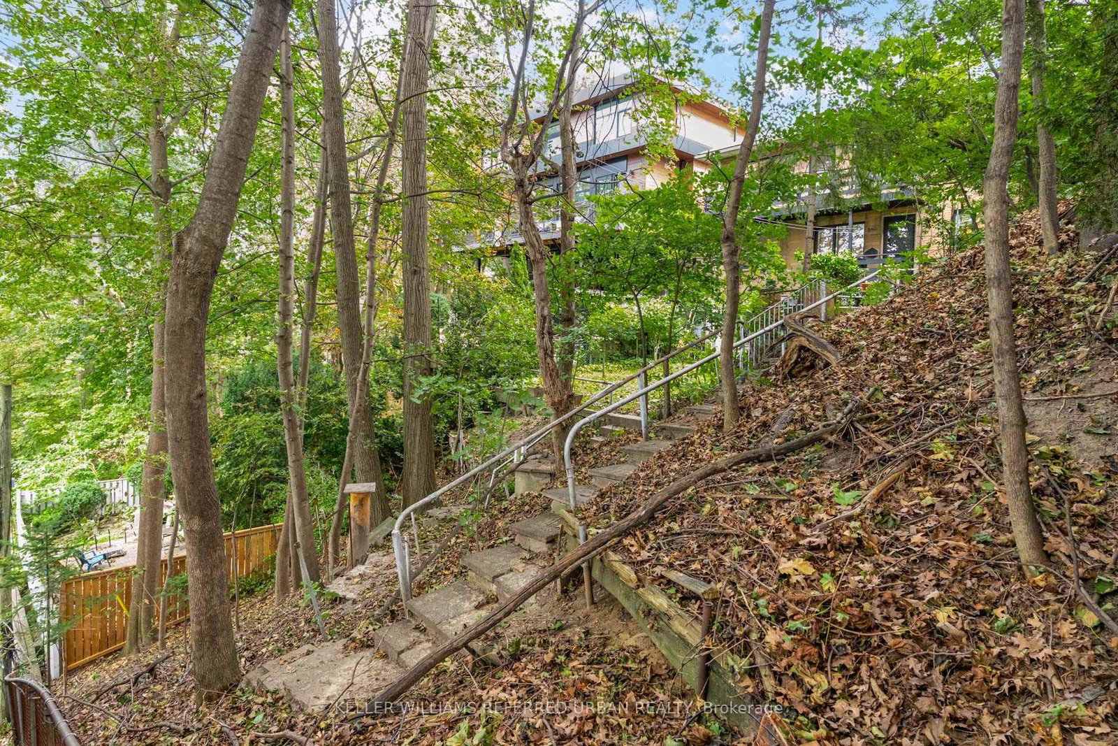 30 Rambert Crescent • Toronto, ON photo 39