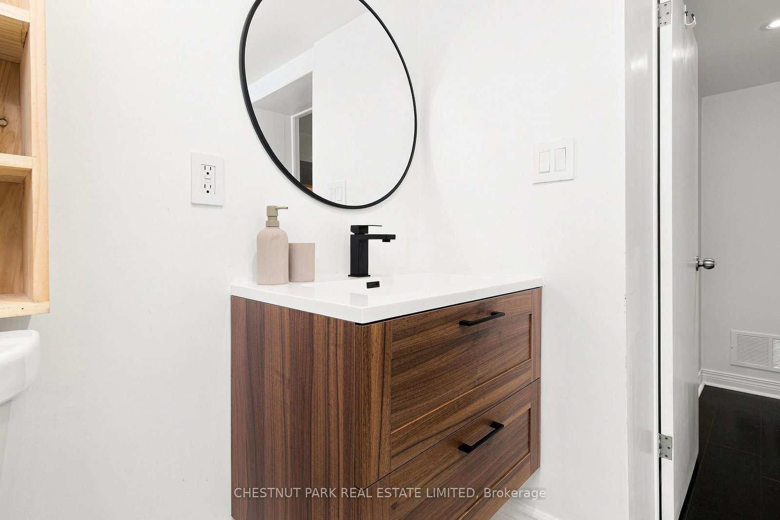 127 Durie Street • Toronto, ON photo 35