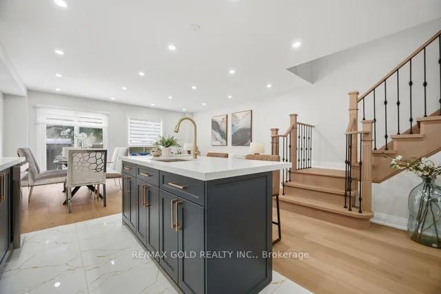 7334 Lowville Heights • Mississauga, ON photo 10