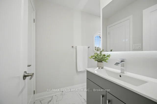 7334 Lowville Heights • Mississauga, ON photo 28