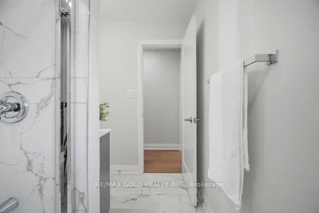 7334 Lowville Heights • Mississauga, ON photo 30