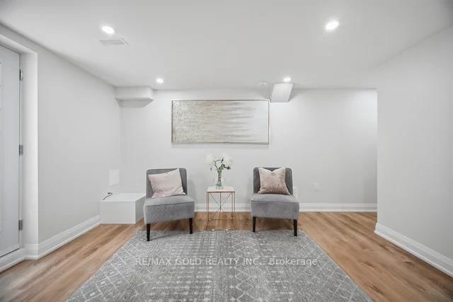 7334 Lowville Heights • Mississauga, ON photo 34