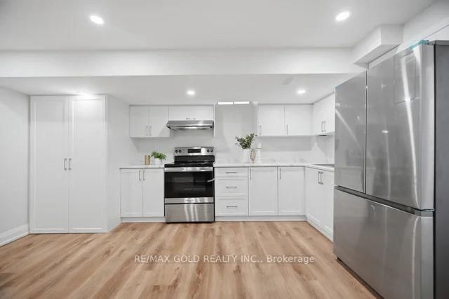 7334 Lowville Heights • Mississauga, ON photo 37