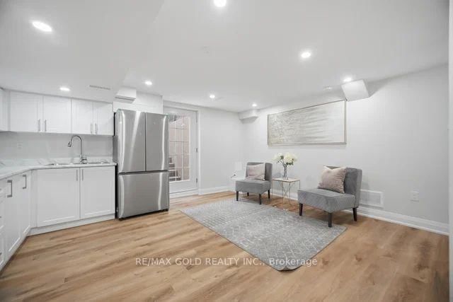 7334 Lowville Heights • Mississauga, ON photo 39