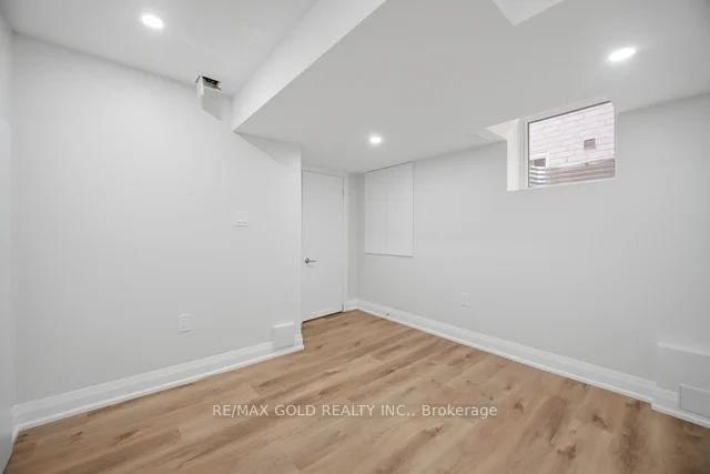 7334 Lowville Heights • Mississauga, ON photo 40