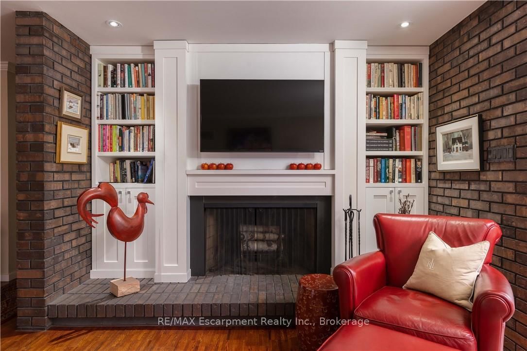 1168 Carey Road • Oakville, ON photo 13