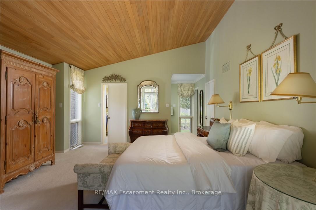 1168 Carey Road • Oakville, ON photo 21