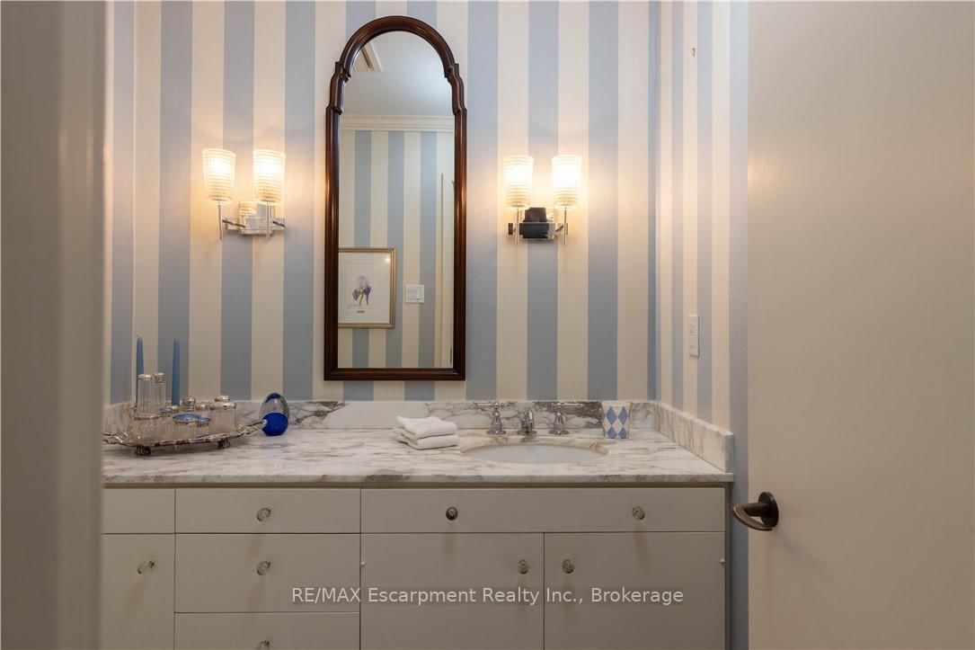 1168 Carey Road • Oakville, ON photo 26