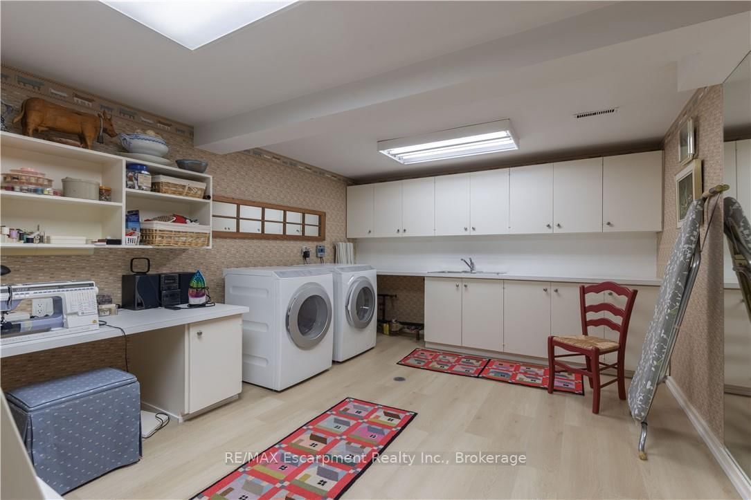 1168 Carey Road • Oakville, ON photo 28