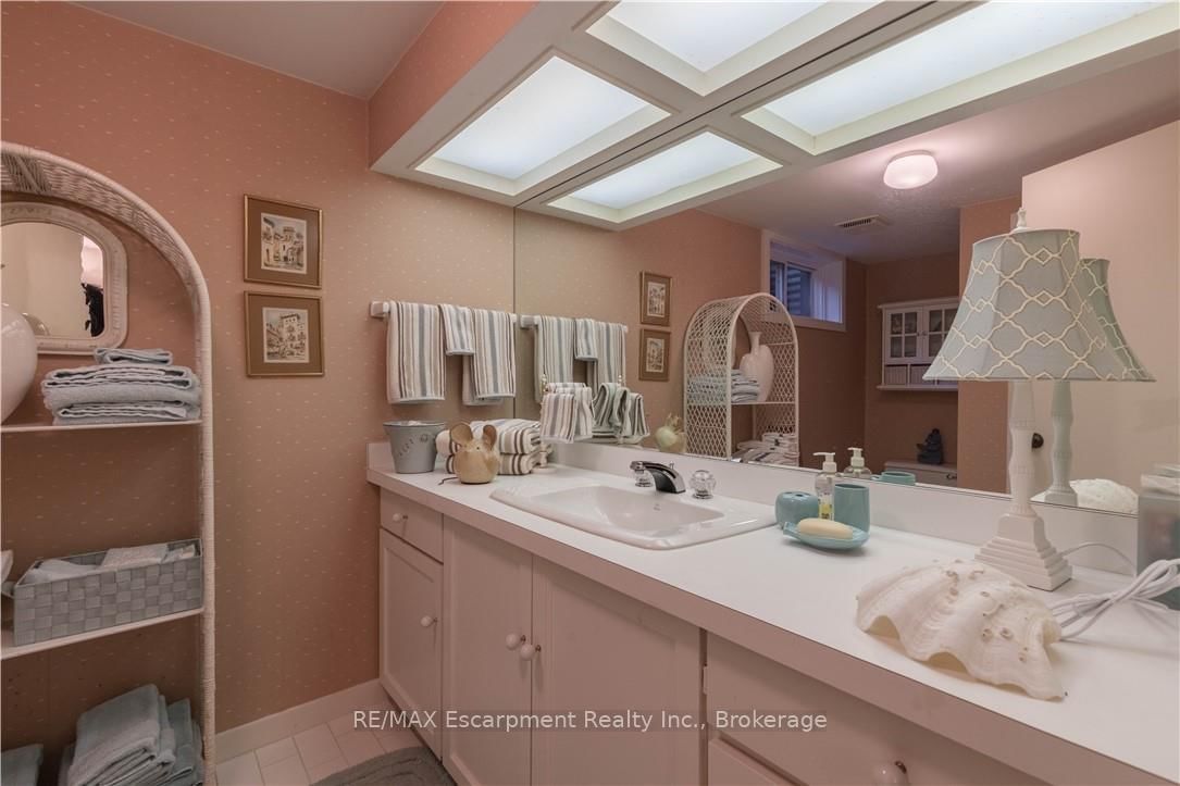 1168 Carey Road • Oakville, ON photo 29